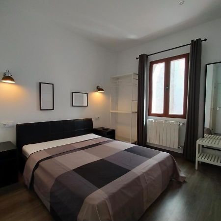 Room Pride Мадрид Экстерьер фото