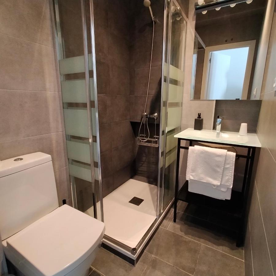 Room Pride Мадрид Экстерьер фото
