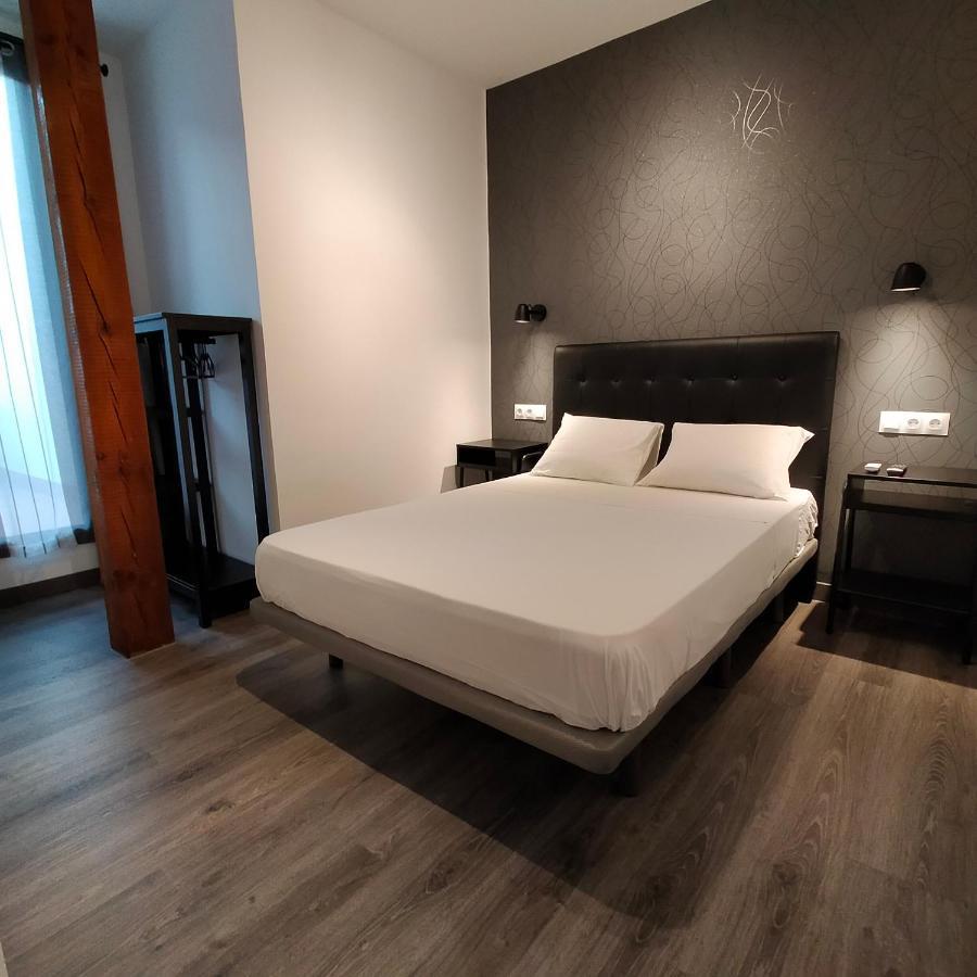 Room Pride Мадрид Экстерьер фото