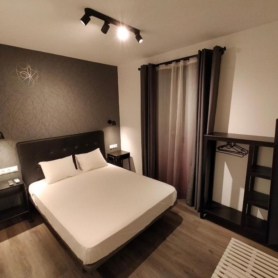 Room Pride Мадрид Экстерьер фото